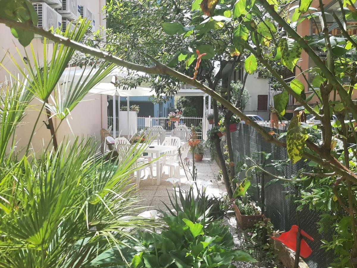 Hotel Amalfi Rimini Eksteriør billede